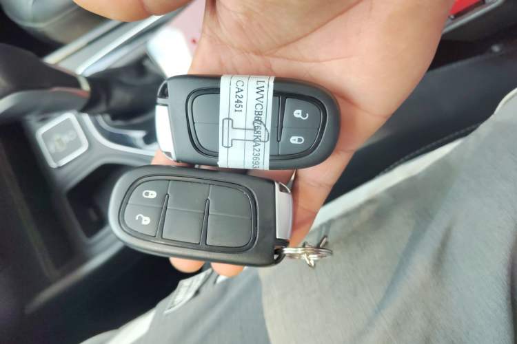 Used Jeep Cherokee 2019 2.0T Two-Wheel Drive Smart Enjoyment Version China VI Vehicle Key