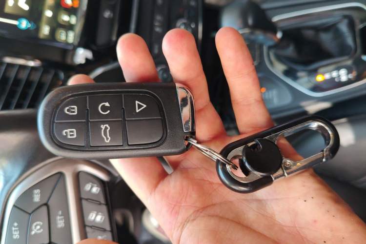 Used Jeep Cherokee 2019 2.0T Four-Wheel Drive Explorer Edition China V Vehicle Key