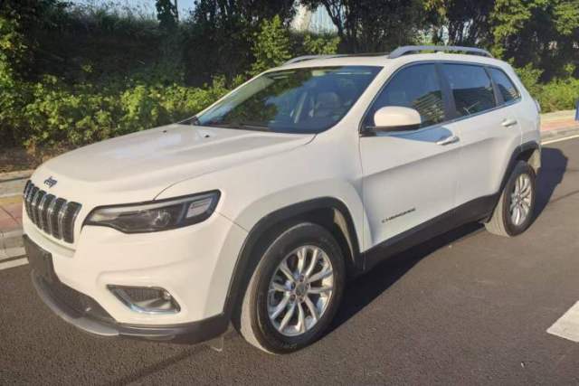 Used Jeep Cherokee 2019 2.0T Two-Wheel Drive Smart Enjoyment Version China VI