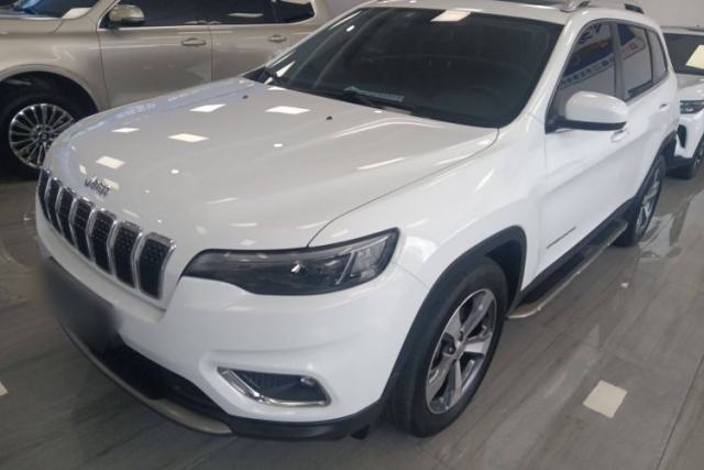 Used Jeep Cherokee 2019 2.0T Two-Wheel Drive Yue Xiang Edition China VI Emission Standard