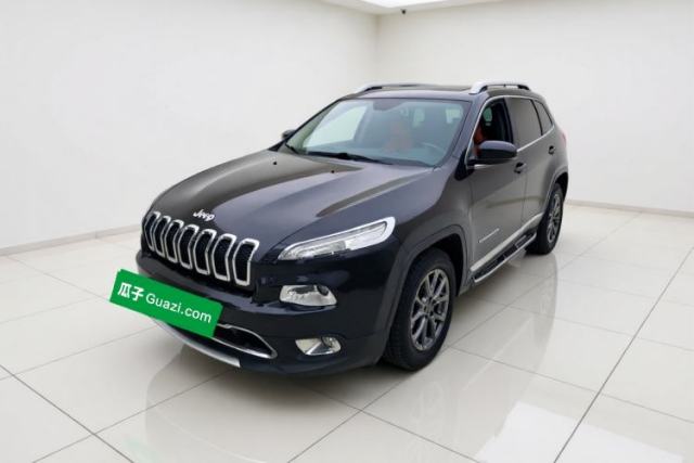 Used Jeep Cherokee 2020 2.0L Two-Wheel Drive Classic Sports Edition