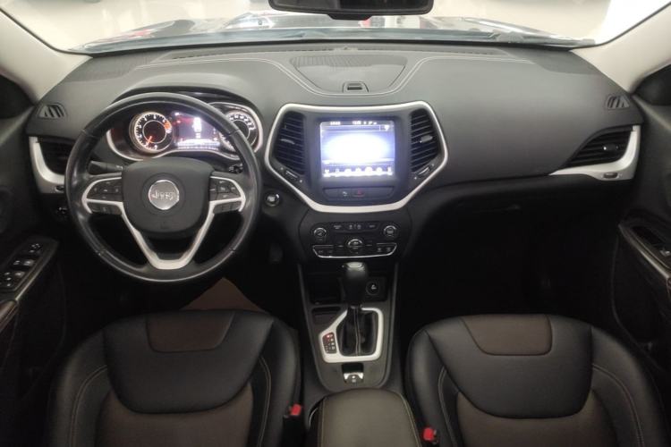 Used Jeep Cherokee 2020 2.0L Two-Wheel Drive Classic Sports Edition Center Console