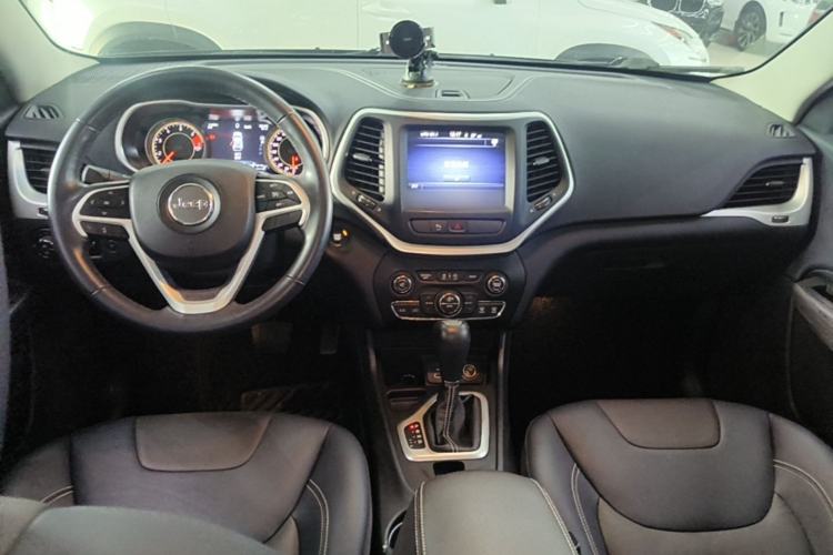 Used Jeep Cherokee 2020 2.0L Two-Wheel Drive Classic Sports Edition Center Console