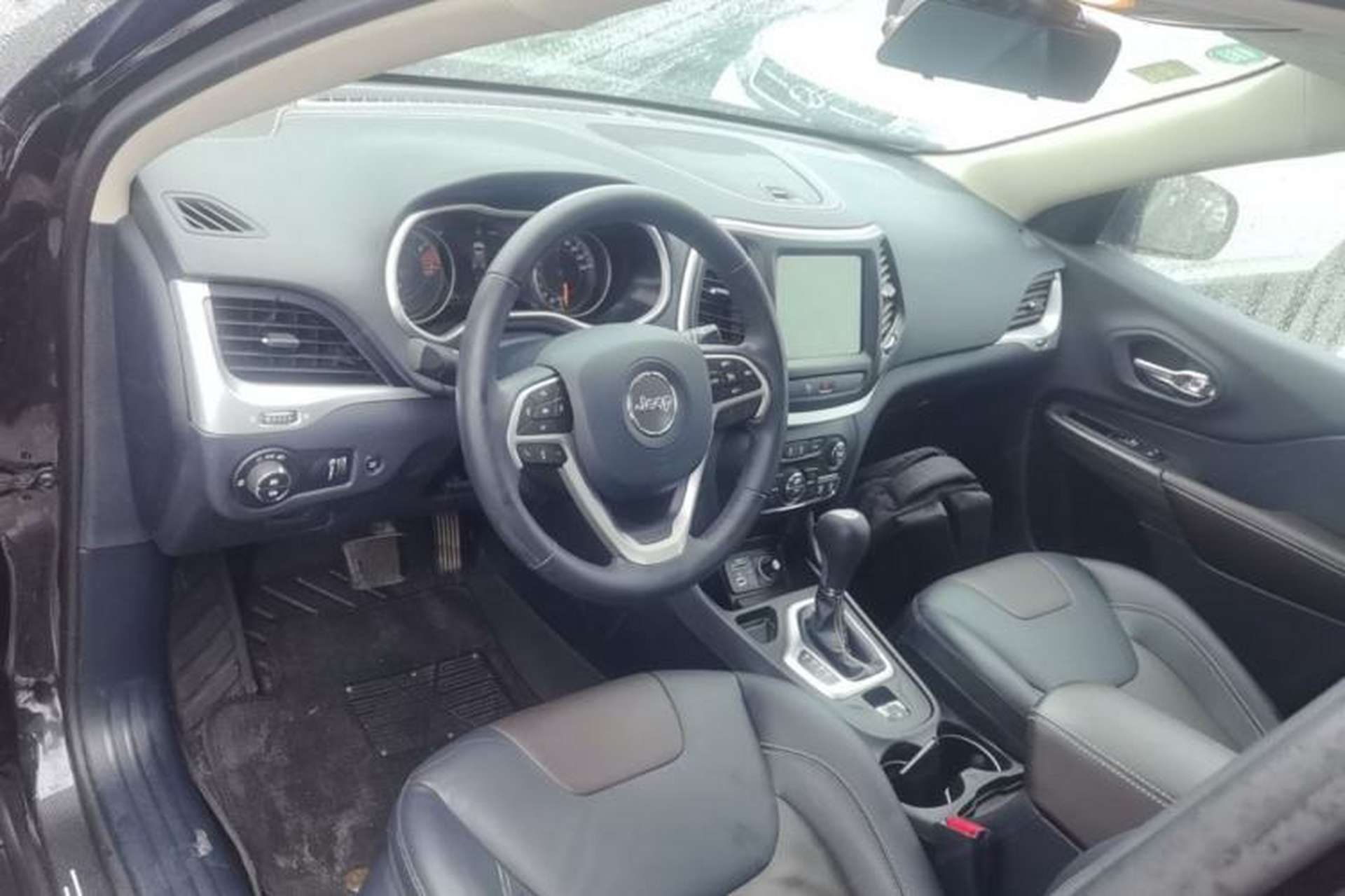 Used Jeep Cherokee 2020 2.0L Two-Wheel Drive Classic Sports Edition Center Console