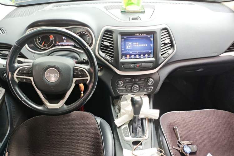 Used Jeep Cherokee 2020 2.0L Two-Wheel Drive Classic Sports Edition Center Console