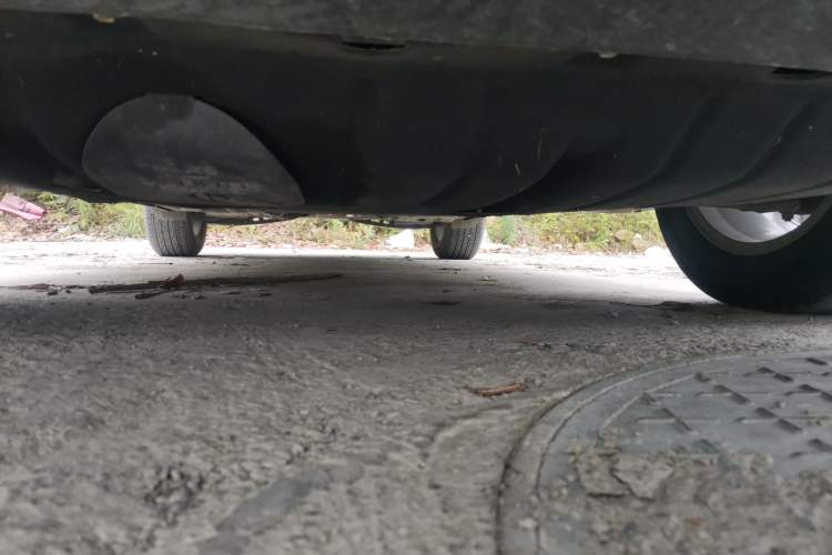 Used Jeep Cherokee 2020 2.0L Two-Wheel Drive Classic Sports Edition Chassis Front