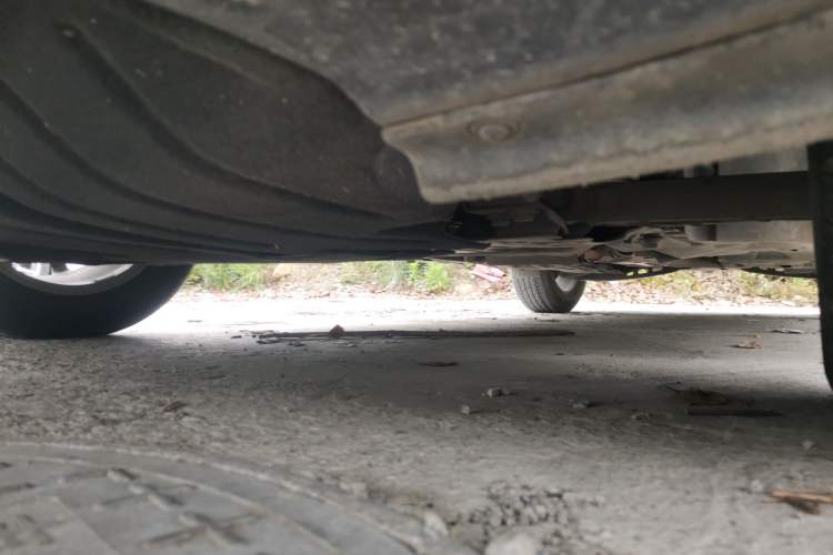 Used Jeep Cherokee 2020 2.0L Two-Wheel Drive Classic Sports Edition Chassis Front Left