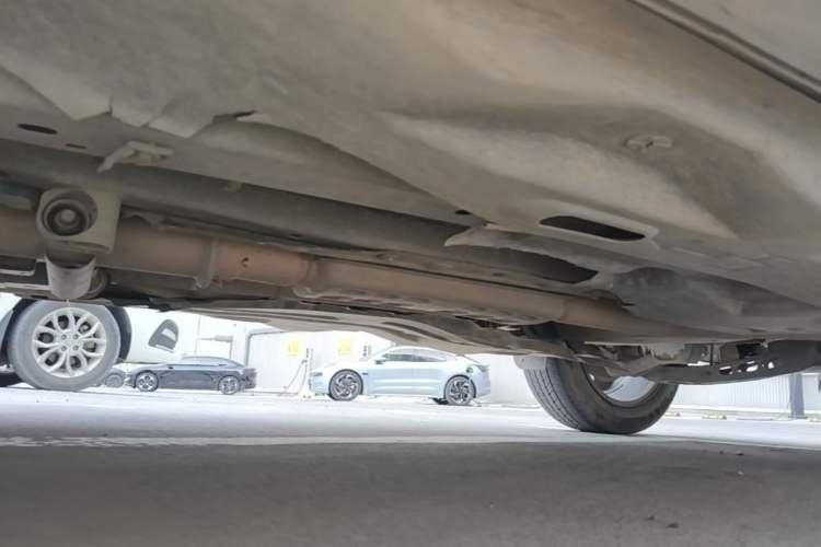 Used Jeep Cherokee 2020 2.0T Two-Wheel Drive Leading Edition Chassis Front Left