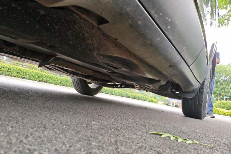 Used Jeep Cherokee 2020 2.0L Two-Wheel Drive Classic Sports Edition Chassis Front Left
