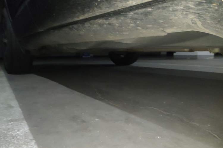 Used Jeep Cherokee 2020 2.0T Two-Wheel Drive Leading Edition Chassis Front Right