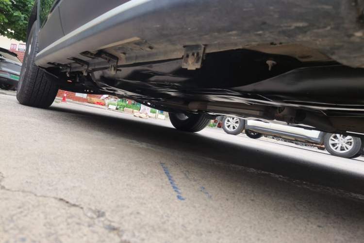 Used Jeep Cherokee 2020 2.0L Two-Wheel Drive Classic Sports Edition Chassis Front Right