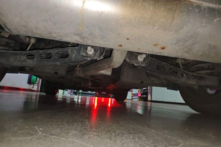 Used Jeep Cherokee 2020 2.0L Two-Wheel Drive Classic Sports Edition Chassis Rear