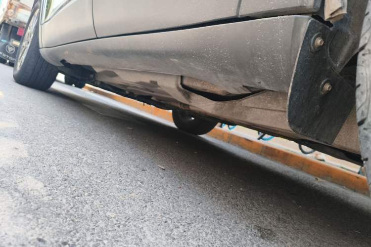 Used Jeep Cherokee 2020 2.0L Two-Wheel Drive Classic Sports Edition Chassis Rear Left