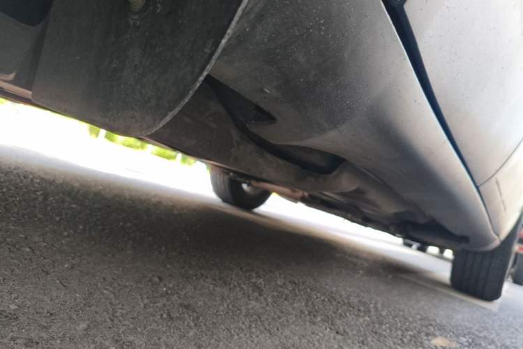Used Jeep Cherokee 2020 2.0L Two-Wheel Drive Classic Sports Edition Chassis Rear Right