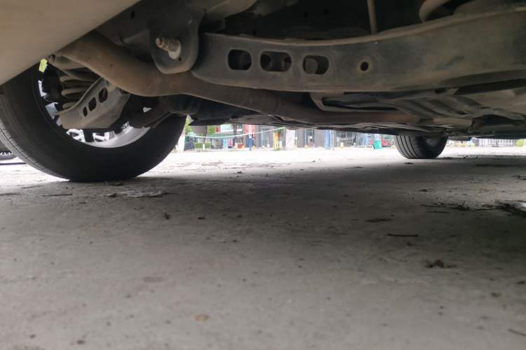 Used Jeep Cherokee 2020 2.0L Two-Wheel Drive Classic Sports Edition Chassis Rear Right