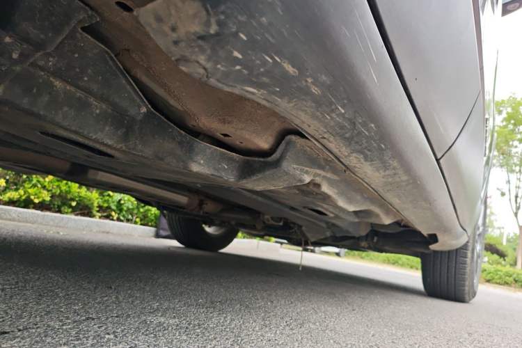 Used Jeep Cherokee 2020 2.0L Two-Wheel Drive Classic Sports Edition Chassis Rear Right