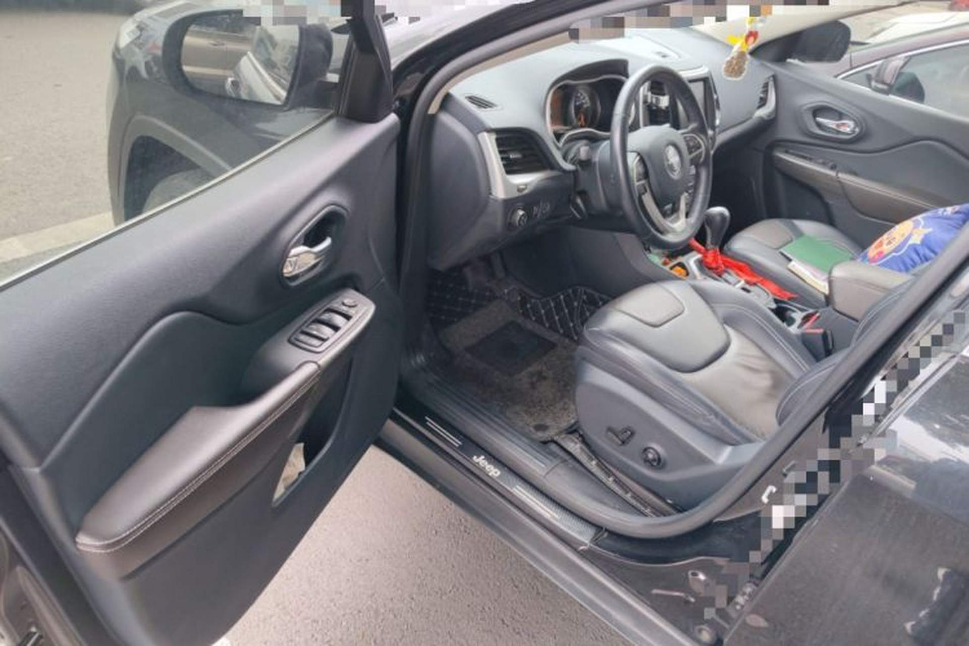 Used Jeep Cherokee 2020 2.0L Two-Wheel Drive Classic Sports Edition Driver Seat
