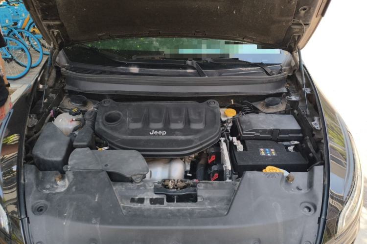 Used Jeep Cherokee 2020 2.0L Two-Wheel Drive Classic Sports Edition Engine Bay