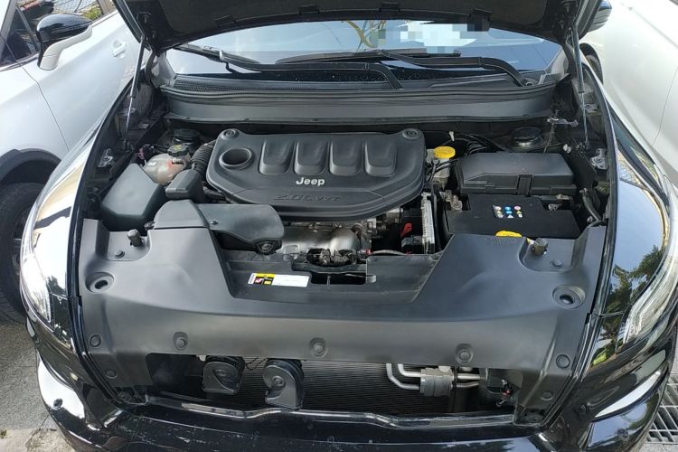 Used Jeep Cherokee 2020 2.0L Two-Wheel Drive Classic Sports Edition Engine Bay
