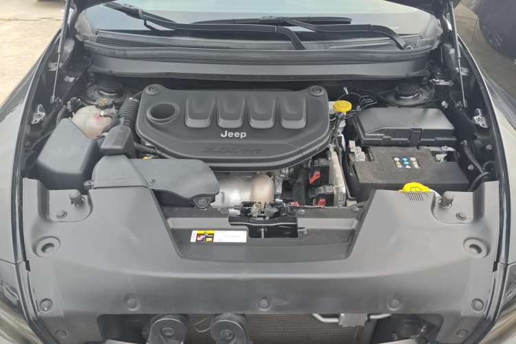 Used Jeep Cherokee 2020 2.0L Two-Wheel Drive Classic Sports Edition Engine Bay
