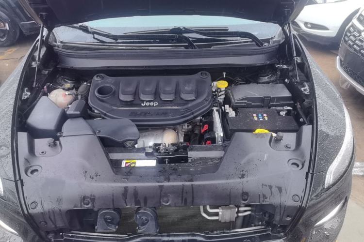 Used Jeep Cherokee 2020 2.0L Two-Wheel Drive Classic Sports Edition Engine Bay