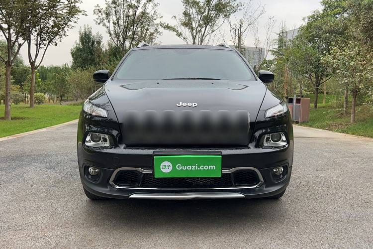Used Jeep Cherokee 2020 2.0L Two-Wheel Drive Classic Sports Edition Exterior 1