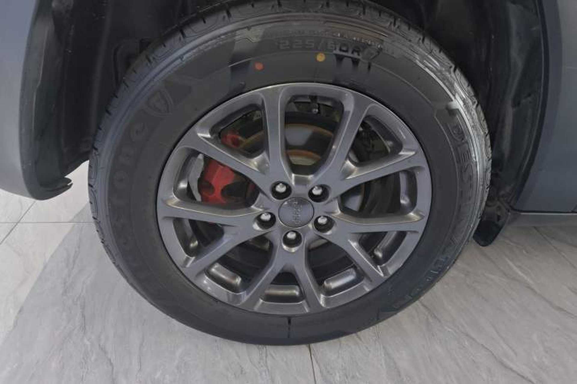 Used Jeep Cherokee 2020 2.0L Two-Wheel Drive Classic Sports Edition Exterior 5
