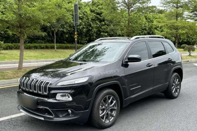 Used Jeep Cherokee 2020 2.0L Two-Wheel Drive Classic Sports Edition