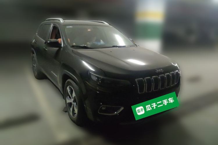 Used Jeep Cherokee 2020 2.0T Two-Wheel Drive Leading Edition Front Right 45 Deg