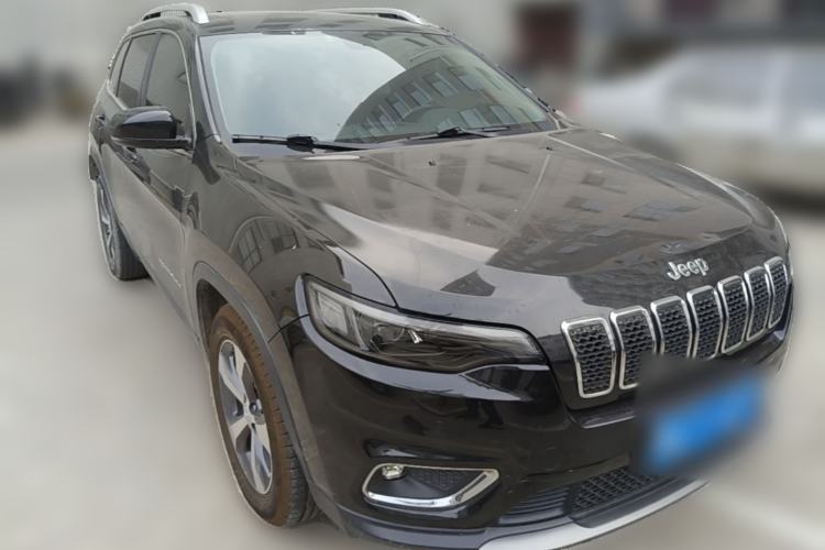 Used Jeep Cherokee 2020 2.0T Two-Wheel Drive Leading Edition Front Right 45 Deg