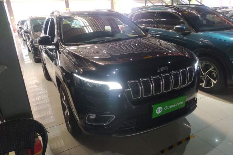 Used Jeep Cherokee 2020 2.0T Four-Wheel Drive Elite Edition Front Right 45 Deg