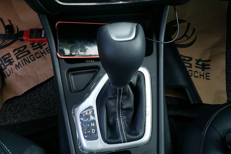 Used Jeep Cherokee 2020 2.0L Two-Wheel Drive Classic Sports Edition Gear Lever
