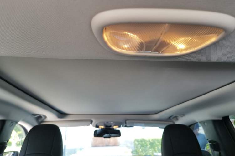 Used Jeep Cherokee 2020 2.0L Two-Wheel Drive Classic Sports Edition Headliner