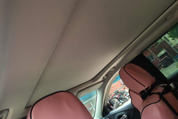 Used Jeep Cherokee 2020 2.0L Two-Wheel Drive Classic Sports Edition Headliner
