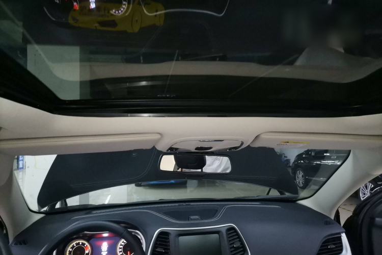 Used Jeep Cherokee 2020 2.0L Two-Wheel Drive Classic Sports Edition Headliner