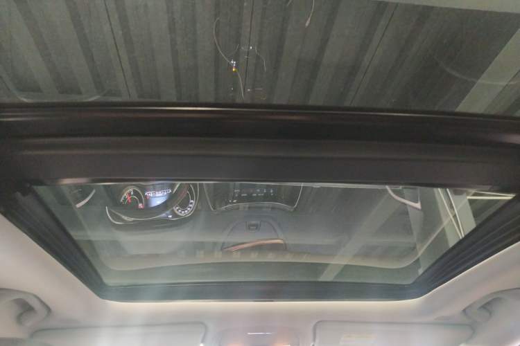 Used Jeep Cherokee 2020 2.0T Four-Wheel Drive Elite Edition Headliner