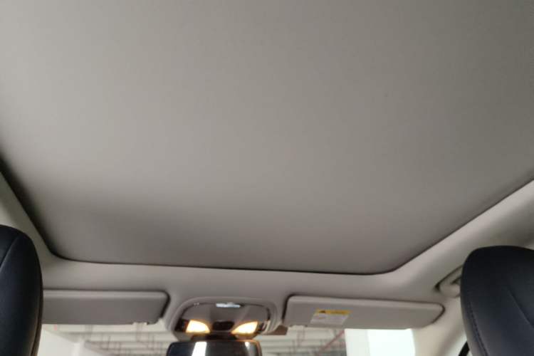 Used Jeep Cherokee 2020 2.0L Two-Wheel Drive Classic Sports Edition Headliner