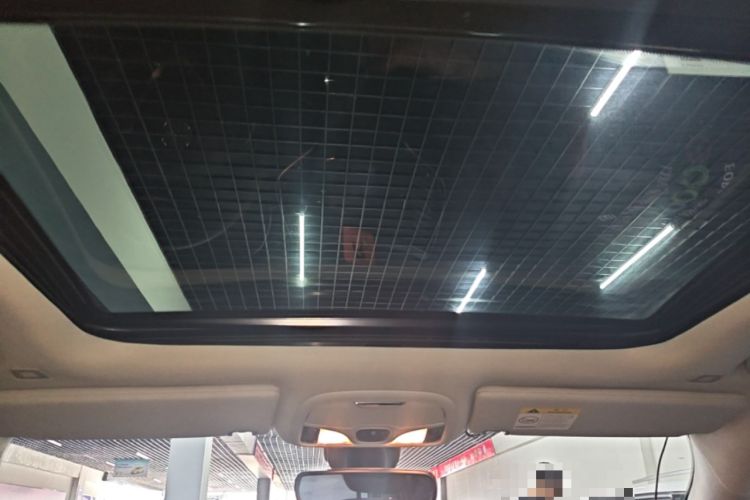 Used Jeep Cherokee 2020 2.0L Two-Wheel Drive Safety Upgrade Edition Headliner