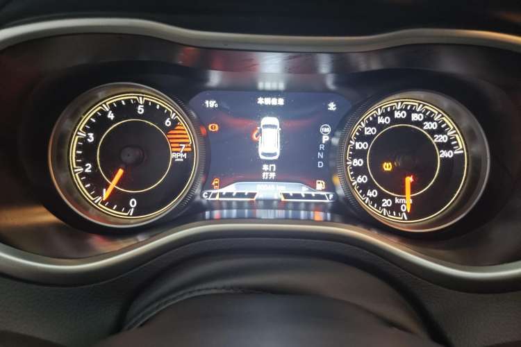 Used Jeep Cherokee 2020 2.0L Two-Wheel Drive Classic Sports Edition Instrument Cluster