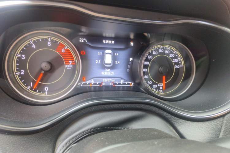 Used Jeep Cherokee 2020 2.0T Four-Wheel Drive Luxury Edition Instrument Cluster
