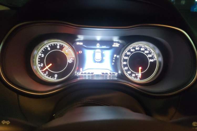 Used Jeep Cherokee 2020 2.0T Two-Wheel Drive Leading Edition Instrument Cluster