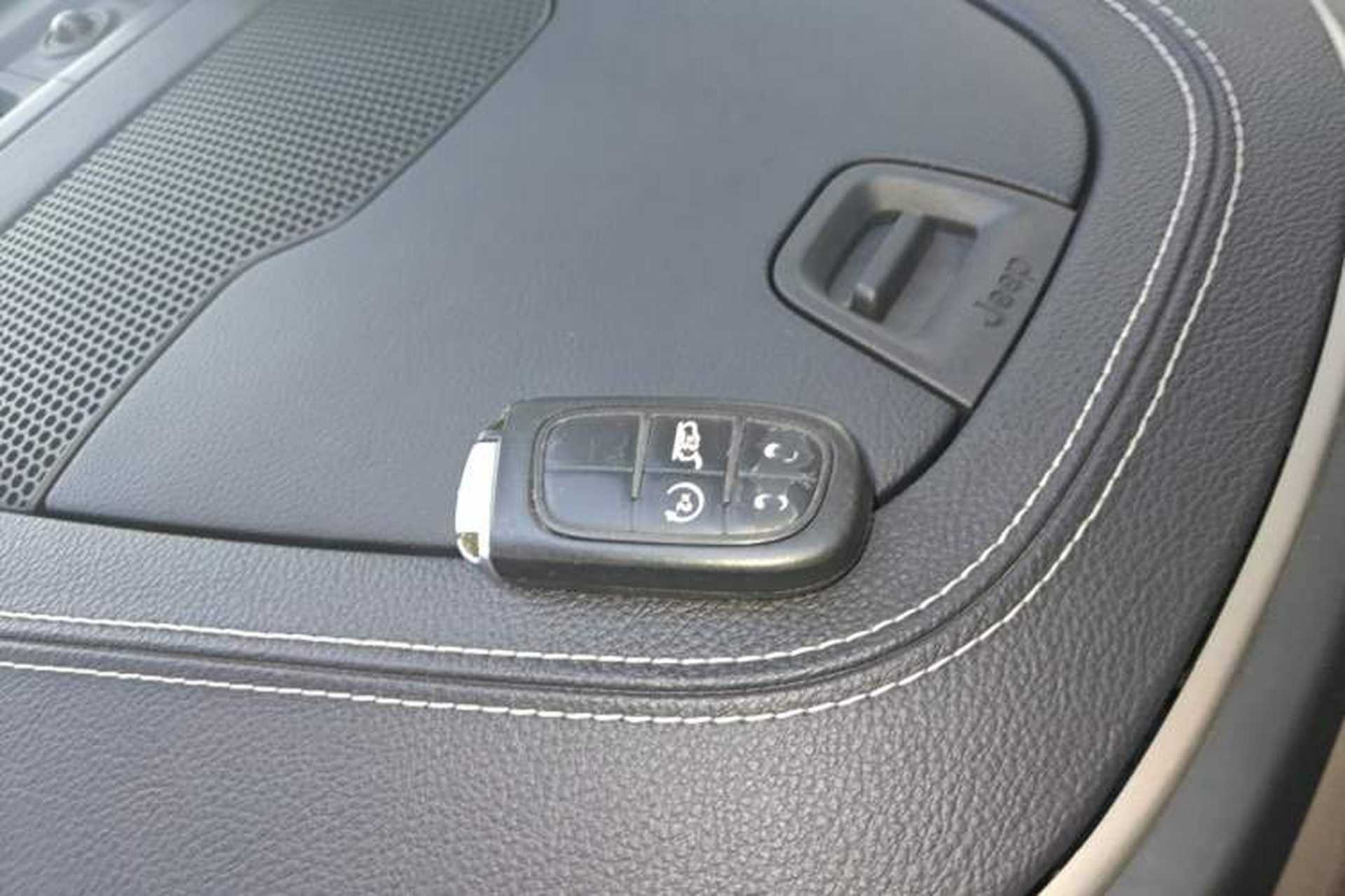 Used Jeep Cherokee 2020 2.0L Two-Wheel Drive Classic Sports Edition Interior 1