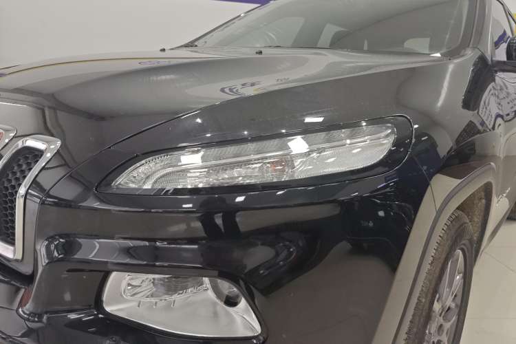 Used Jeep Cherokee 2020 2.0L Two-Wheel Drive Classic Sports Edition Left Front Headlight