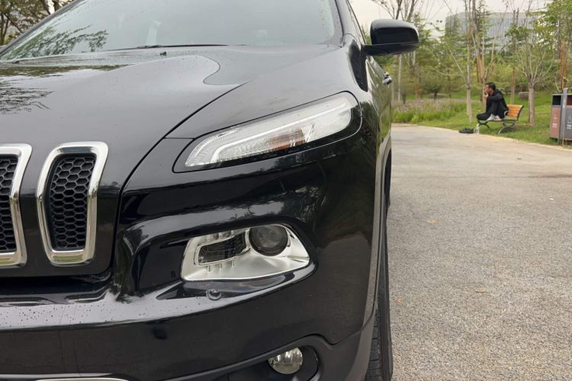 Used Jeep Cherokee 2020 2.0L Two-Wheel Drive Classic Sports Edition Left Front Headlight
