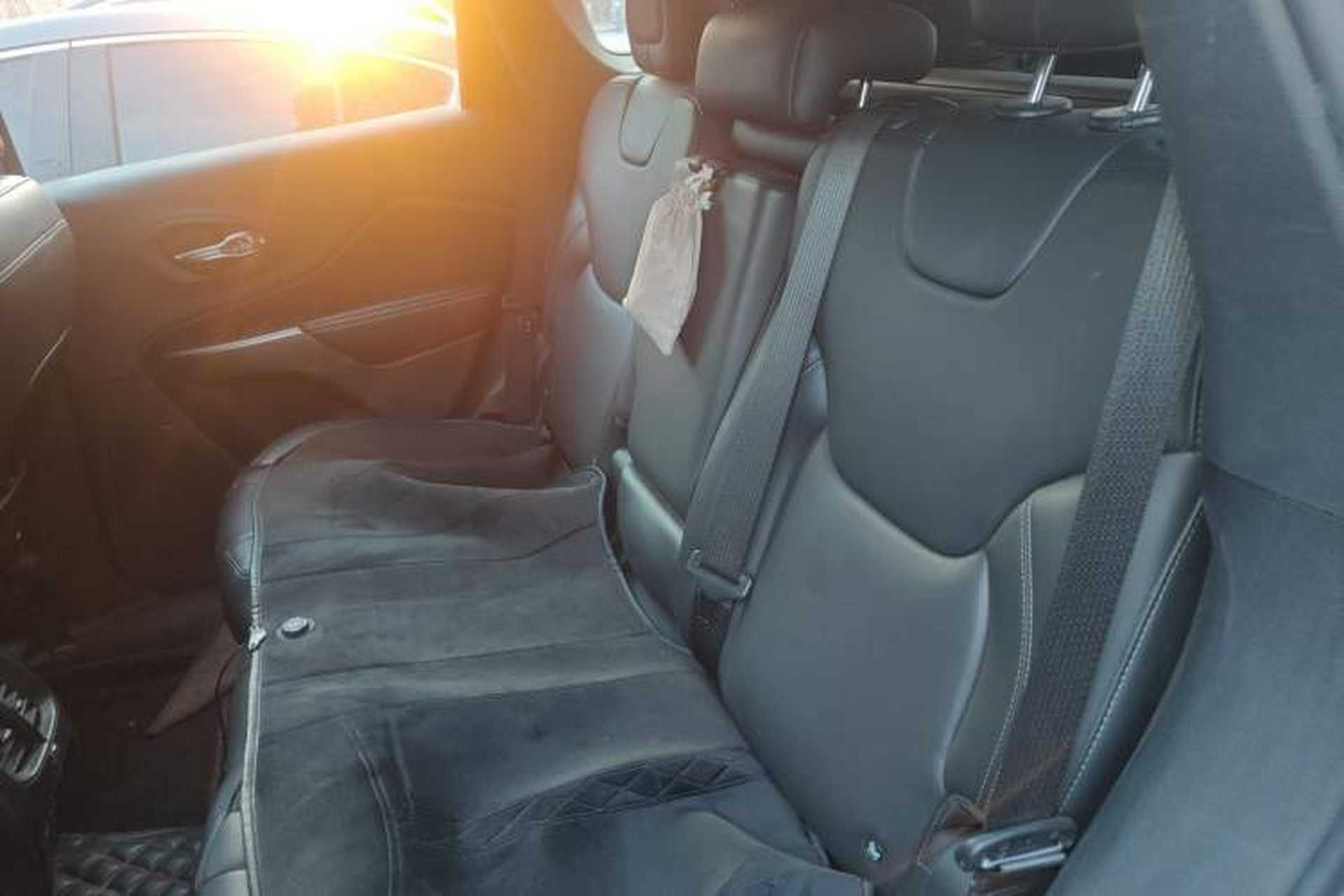 Used Jeep Cherokee 2020 2.0T Two-Wheel Drive Leading Edition Left Rear Seat