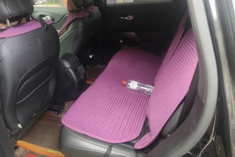 Used Jeep Cherokee 2020 2.0T Four-Wheel Drive Luxury Edition Left Rear Seat