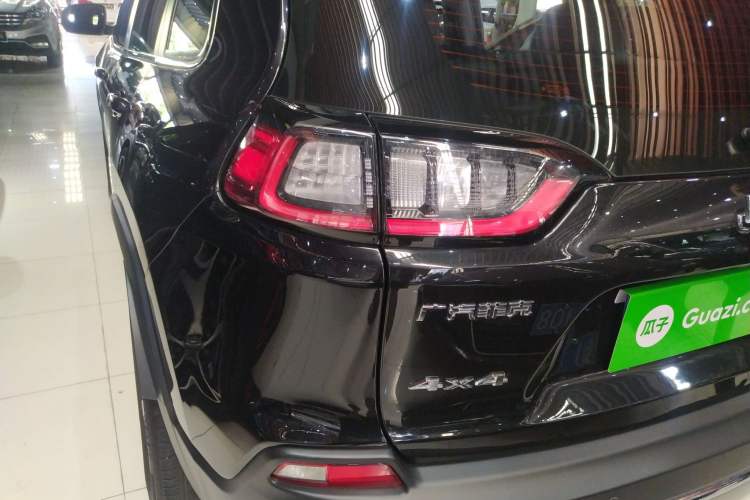 Used Jeep Cherokee 2020 2.0T Four-Wheel Drive Elite Edition Left Rear Taillight