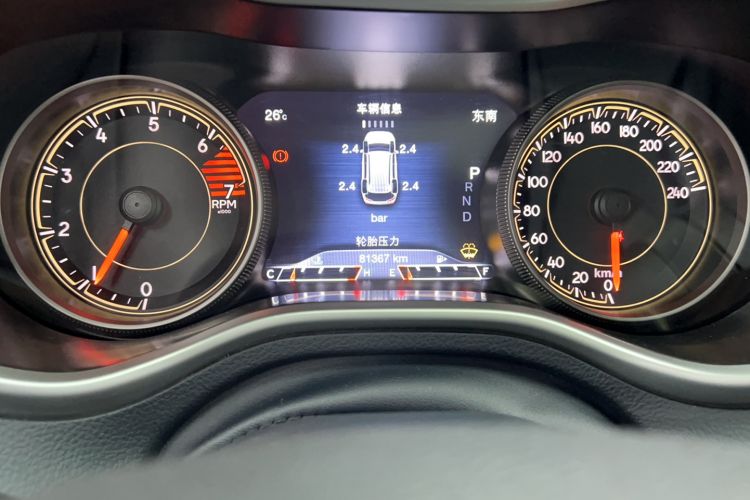 Used Jeep Cherokee 2020 2.0L Two-Wheel Drive Classic Sports Edition Odometer Close Up