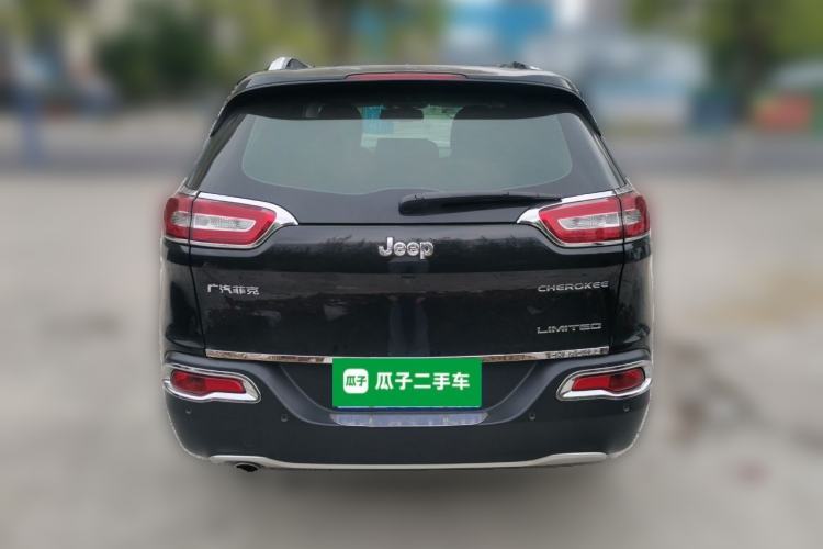 Used Jeep Cherokee 2020 2.0L Two-Wheel Drive Classic Sports Edition Rear