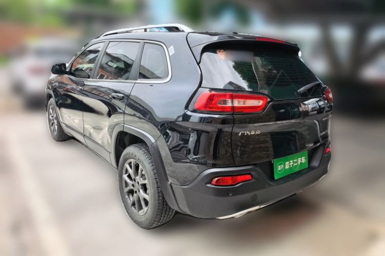 Used Jeep Cherokee 2020 2.0L Two-Wheel Drive Classic Sports Edition Rear Left 45 Deg
